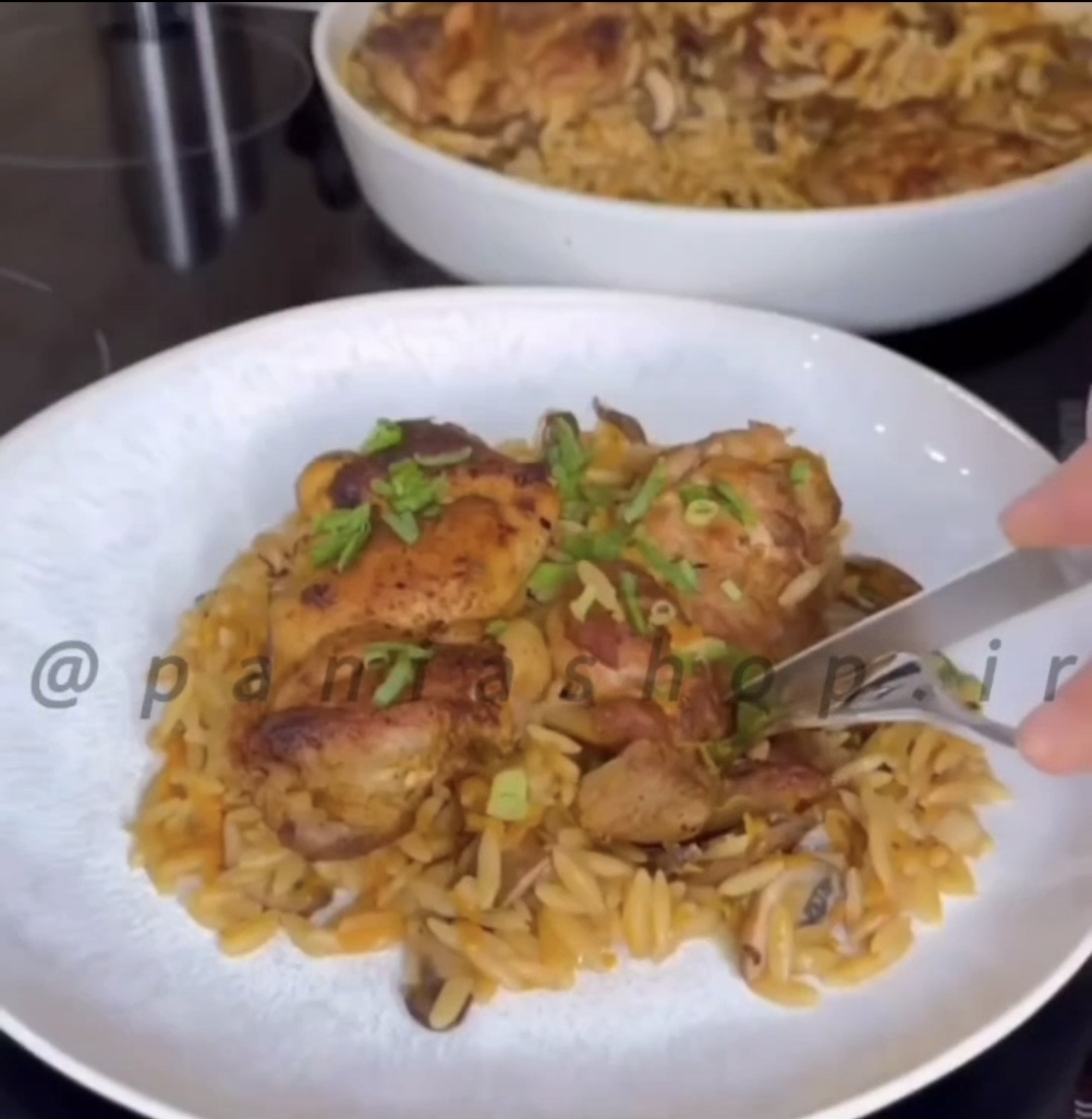 خوراک مرغ با نودل جو