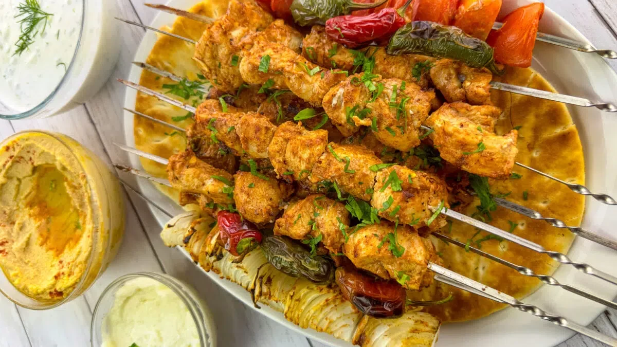 جوجه کباب با سس مخصوص